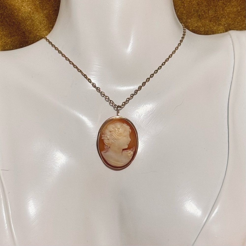 Vintage Italian 14K Gold Cameo Pendant Necklace or Brooch /Gold Chain Necklace - Picture 11 of 12